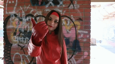 Naomi – Red Angel